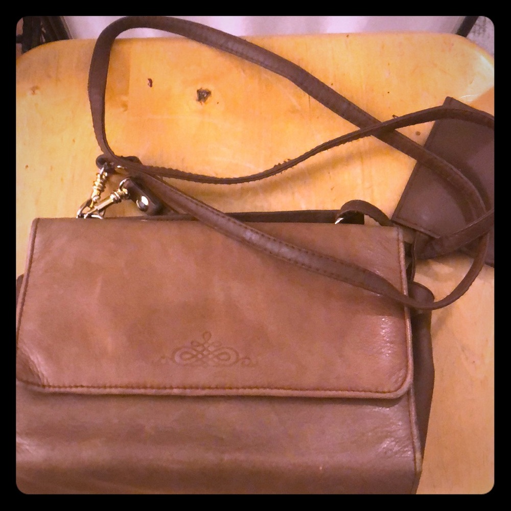 Brown shoulder bag